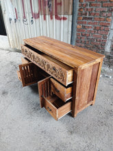 Load image into Gallery viewer, Ornate Entry Console (140cm) Type 2