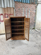 Load image into Gallery viewer, Rustic Shoe Rack Type 2