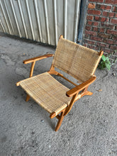 Load image into Gallery viewer, Bingin Lounger (with arm rest)