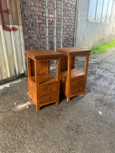Load image into Gallery viewer, Rustic Bedside Table type 9