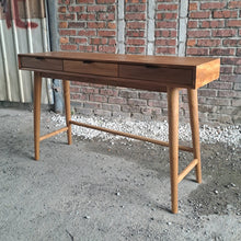 Load image into Gallery viewer, Ramberg Premium Entry Console (varnished)