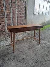 Load image into Gallery viewer, Ramberg Premium Entry Console (varnished)