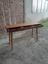 Load image into Gallery viewer, Ramberg Premium Entry Console (varnished)