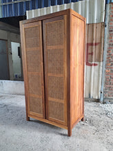 Load image into Gallery viewer, Bingin Wardrobe - display unit