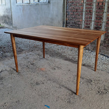 Load image into Gallery viewer, Ramberg Dining Table - display unit (150cm, Smooth)