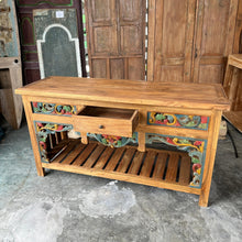 Load image into Gallery viewer, Ornate Entry Console (150cm) type 3