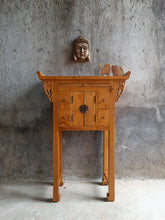 Load image into Gallery viewer, Oriental Entry Console/Altar (80cm)