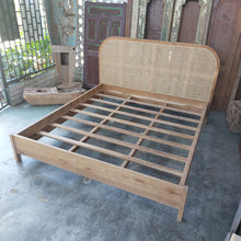 Load image into Gallery viewer, Bingin Bed Type 2