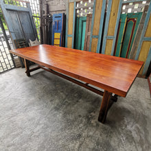 Load image into Gallery viewer, Bondi Dining Table