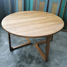 Load image into Gallery viewer, Ramberg Round Dining Table (4 legs)