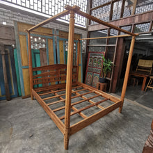 Load image into Gallery viewer, Velden Four Post Bed