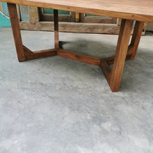 Load image into Gallery viewer, Rustic Coffee Table type 2