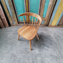 Load image into Gallery viewer, Round Back Chair