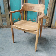 Load image into Gallery viewer, Grasshopper Chair