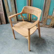 Load image into Gallery viewer, Grasshopper Chair