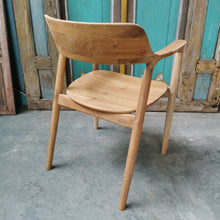 Load image into Gallery viewer, Grasshopper Chair