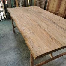 Load image into Gallery viewer, Petani Dining Table