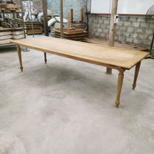 Load image into Gallery viewer, Brighton Dining Table