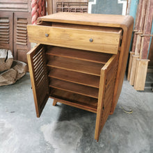 Load image into Gallery viewer, Rustic Shoe Rack Type 1