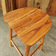 Load image into Gallery viewer, Classic Bar Stool (70-75cm)