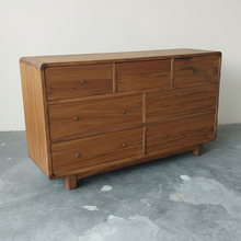 Load image into Gallery viewer, Rustic Dresser (160cm) Type 1
