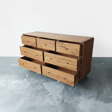 Load image into Gallery viewer, Rustic Dresser (160cm) Type 1
