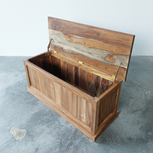 Load image into Gallery viewer, Rustic Storage Trunk
