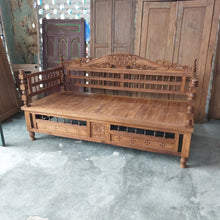 Load image into Gallery viewer, Ornate Javanese Daybed type #1
