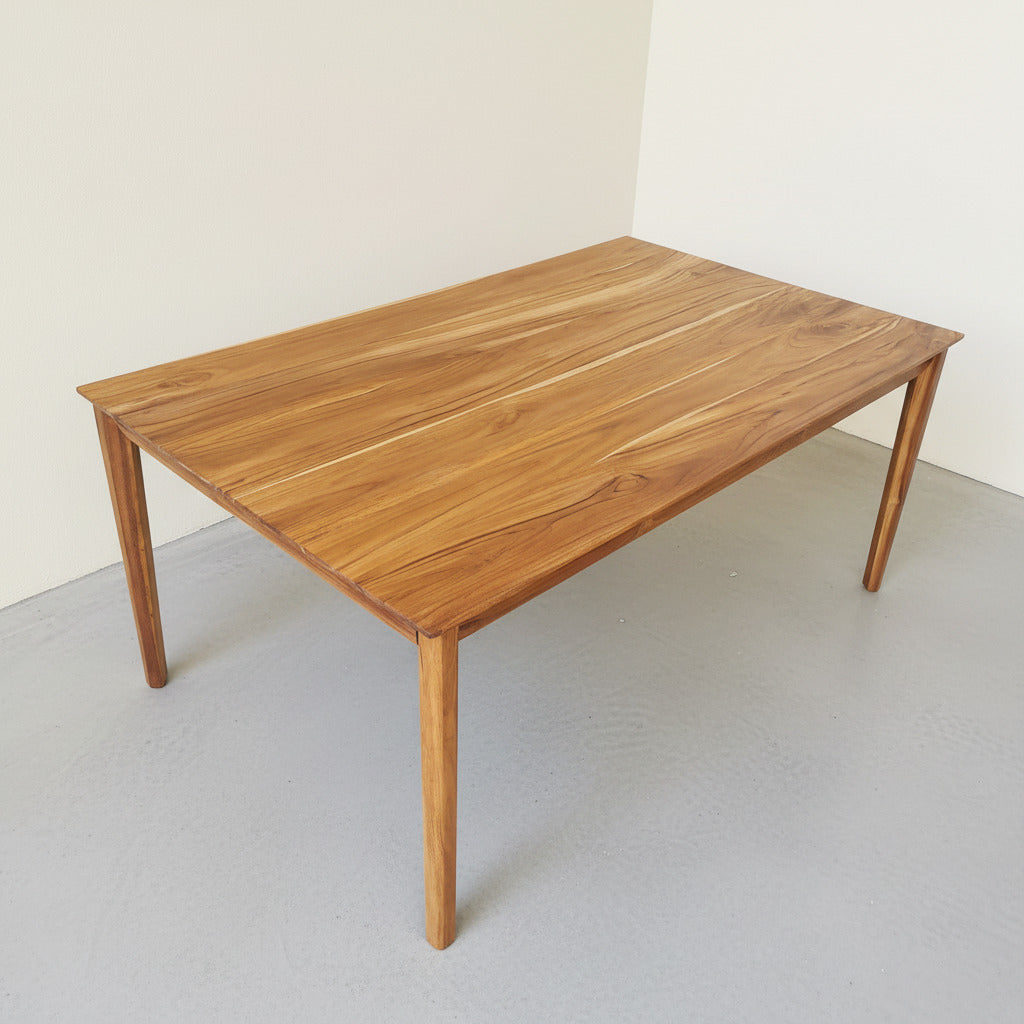 Tekek Dining Table