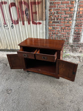 Load image into Gallery viewer, Sidetable - display unit
