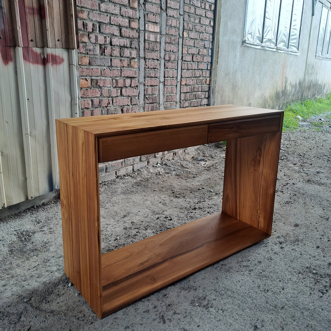 Ramberg Box Entry Console (Varnished)