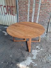 Load image into Gallery viewer, Ramberg Round Dining Table (4 legs, 170cm) - display unit
