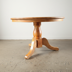 Velden Kopitiam Table