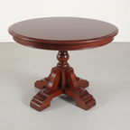 Extendable Round/Oval Dining Table