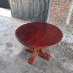 Extendable Round/Oval Dining Table