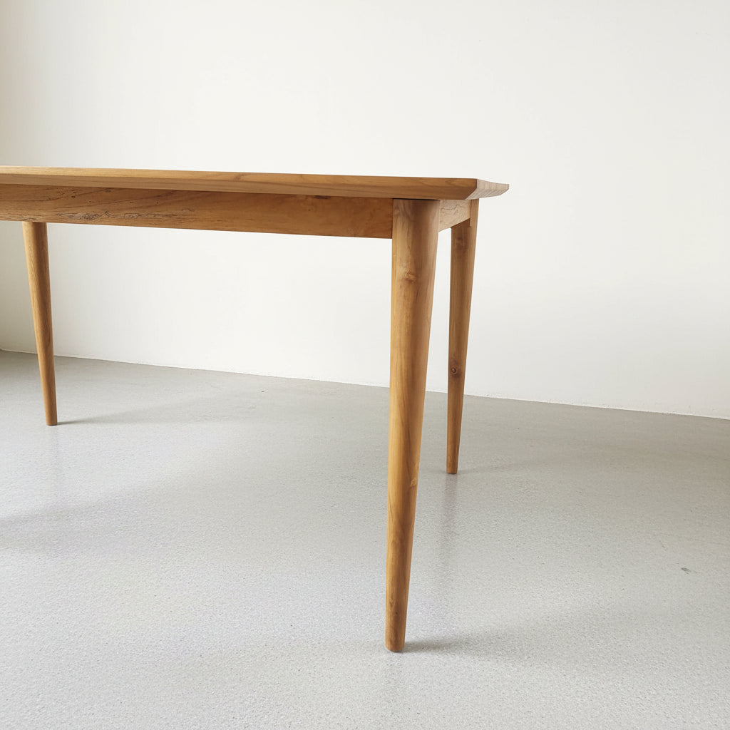 Ramberg Dining Table (210cm) - display unit