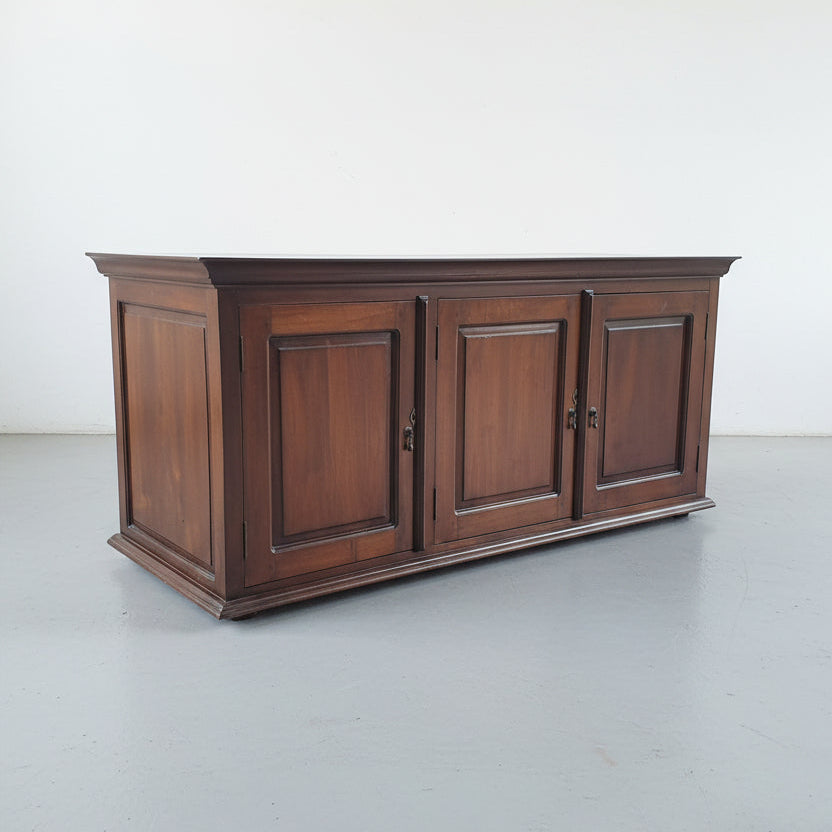 Vintage TV Console/Cabinet (pre-owned)