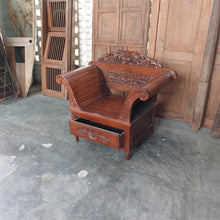 Load image into Gallery viewer, Ornate Teak Seat Set
