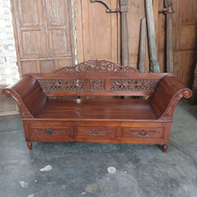 Load image into Gallery viewer, Ornate Teak Seat Set
