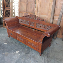Load image into Gallery viewer, Ornate Teak Seat Set
