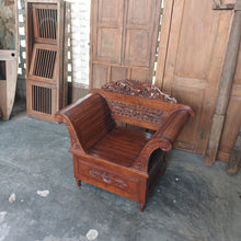 Load image into Gallery viewer, Ornate Teak Seat Set
