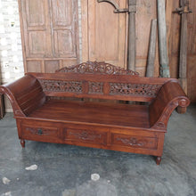 Load image into Gallery viewer, Ornate Teak Seat Set

