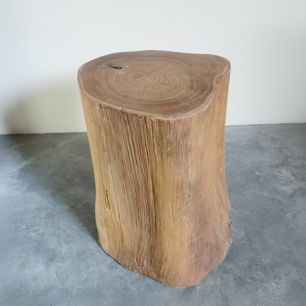 Round Log Stool/Plinth
