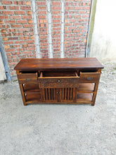 Load image into Gallery viewer, Ornate Entry Console (140cm) Type 1
