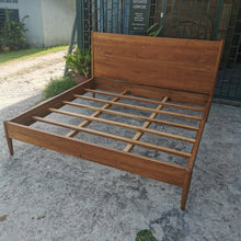 Load image into Gallery viewer, Ramberg Bed
