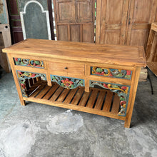 Load image into Gallery viewer, Ornate Entry Console (150cm) type 3
