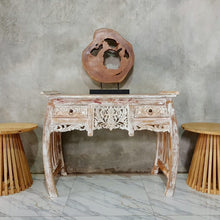 Load image into Gallery viewer, Ornate Entry Console (100cm) Type 1
