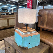 Load image into Gallery viewer, Ompak Lamp #18
