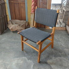 Load image into Gallery viewer, Quantum Chair
