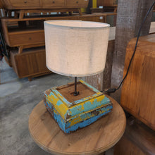 Load image into Gallery viewer, Ompak Lamp #5
